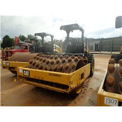 2015 CAT CP56B ROLLER, VIN/SN:LHC00667 - VIBRATORY, 84" PADFOOT DRUM, CANOPY, METER READING 1,427 HO