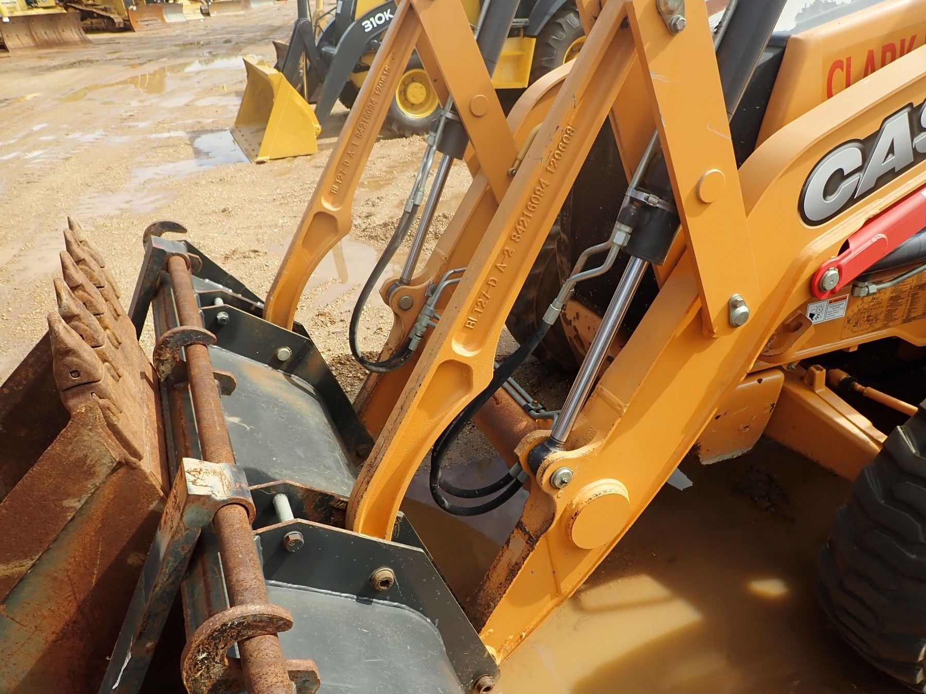 2013 CASE 580SN LOADER BACKHOE, VIN/SNNJDC585189 4X4, BUCKET, FORKS