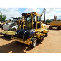 2012 SUPERIOR DT80J BROOM, VIN/SN:812509 - 8' BROOM, CAB, A/C, METER READING 2,893 HOURS