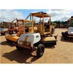 ROSCO RB-48 BROOM, VIN/SN:33697 - CANOPY, METER READING 648 HOURS