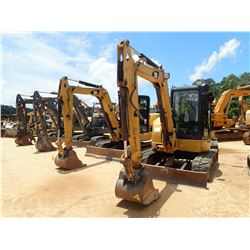 2011 CAT 305D CR MINI EXACAVATOR, VIN/SN:XER00572 - 5' 9" STICK, 24" BUCKET, AUX HYD, BLADE, RUBBER 