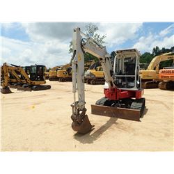 2013 TAKEUCHI TB138FR MINI EXCAVATOR, VIN/SN:138200895 - 5' 3" STICK, 12" BUCKET, AUX HYDS, CAB, MET