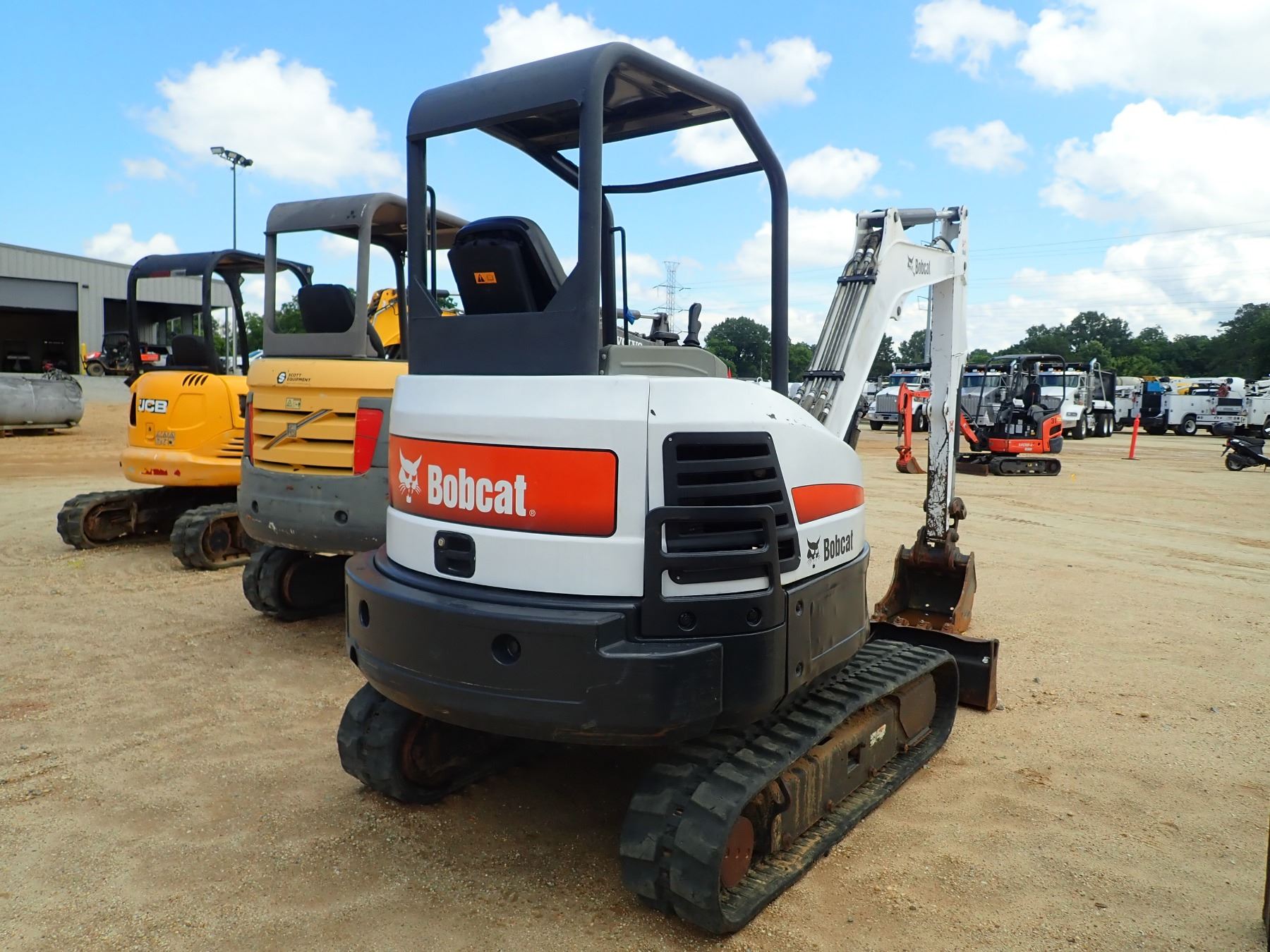 2011 BOBCAT E32 MINI EXCAVATOR, VIN/SNA94H13417 5'6" STICK, 18