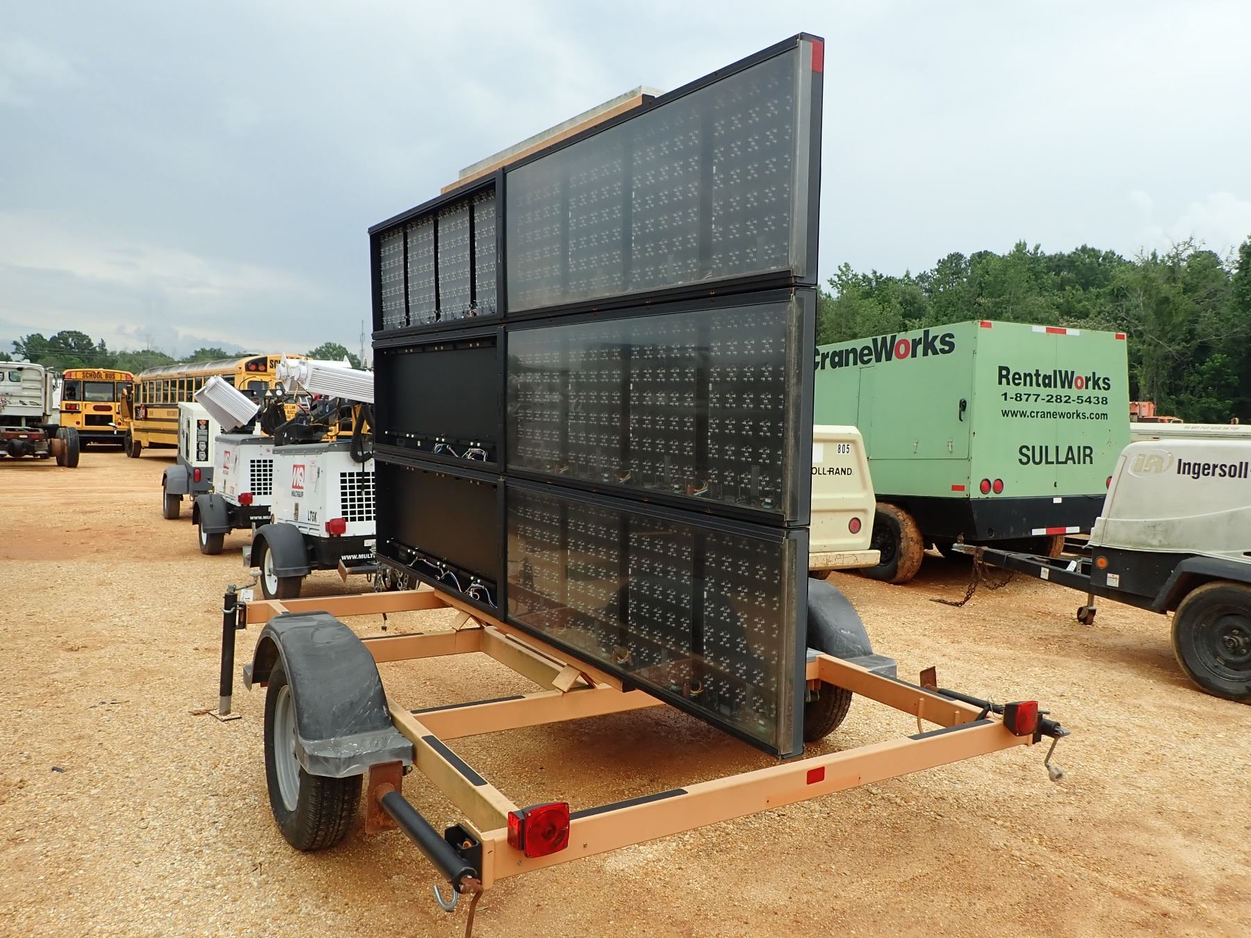 PRECISION SOLAR MESSAGE BOARD S/N 1P91D1717DG301252 (B3)