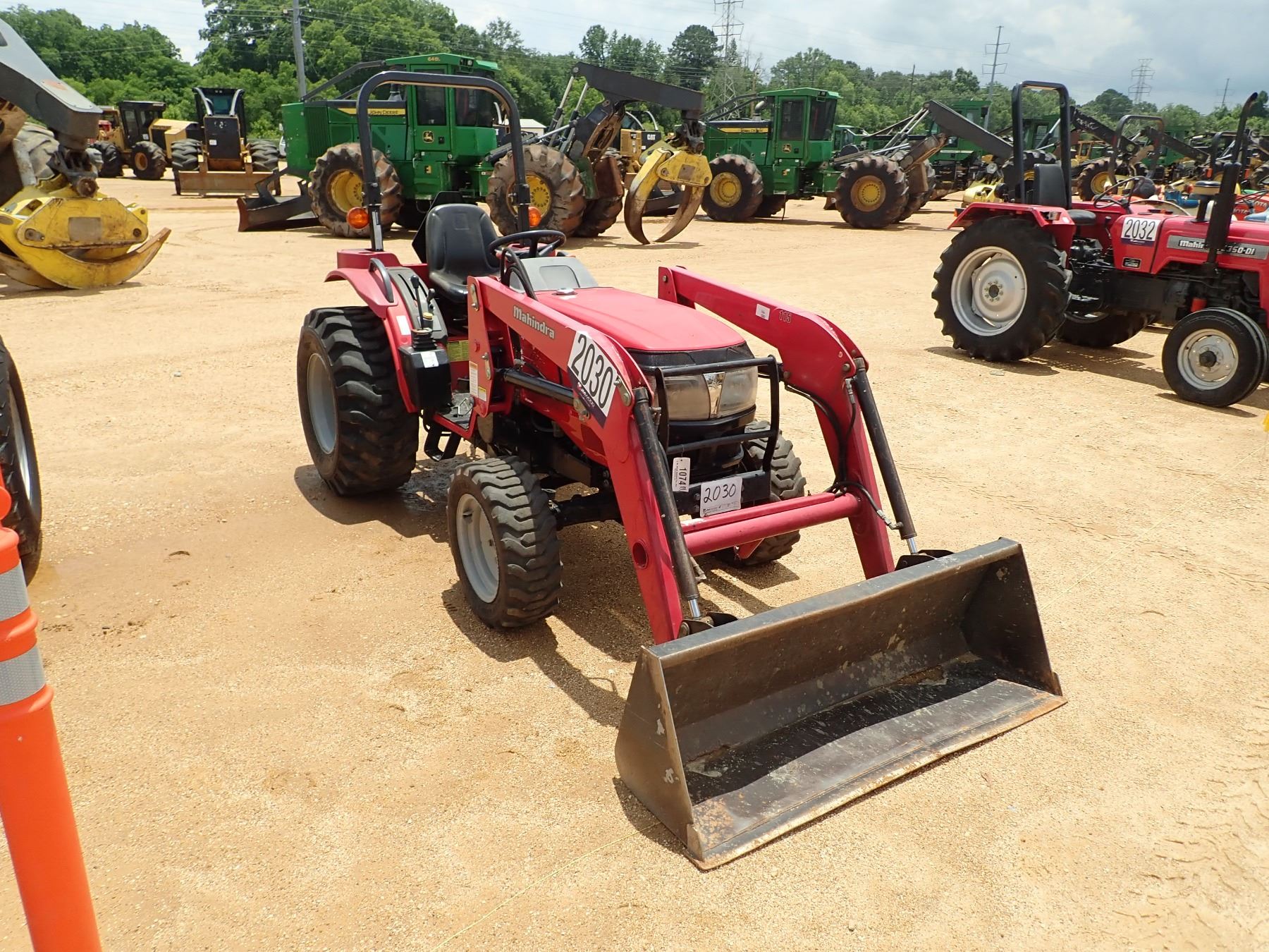 2013 MAHINDRA 3016 FARM TRACTOR, VIN/SN912592 MFWD, MAHINDRA 115