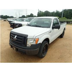 2011 FORD F250XL PICKUP, VIN/SN:1FTMF1EM1BKD21652 - 4X4, GAS ENGINE, A/T, ODOMETER READING 141.581 M