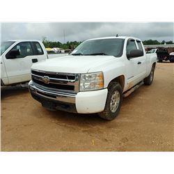 2010 CHEVROLET Z71 PICKUP, VIN/SN:1GCSKSE30AZ268416 - 4X4, EXT CAB, V8 GAS ENGINE, A/T, ODOMETER REA