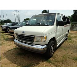 1992 FORD XLT CLUB WAGON PASSENGER VAN, VIN/SN:1FBJ531H3NHA69007 - GAS ENGINE, A/T, 12 PASSENGER, OD