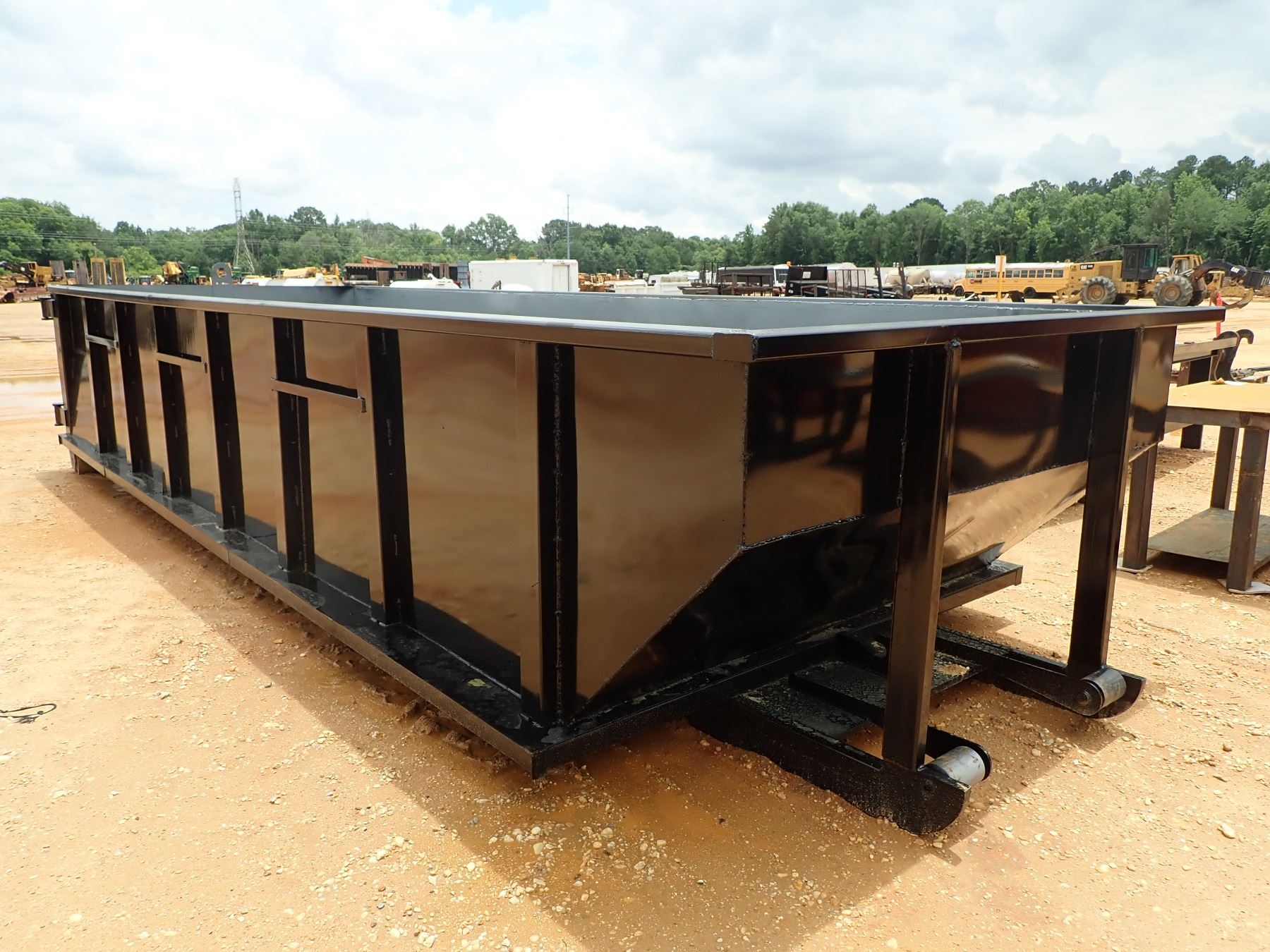 20 YARD ROLL OFF CONTAINER (B7) J.M. Wood Auction Company, Inc.