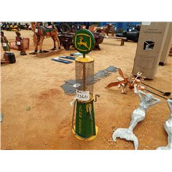 METAL JOHN DEERE PUMP (C-6)