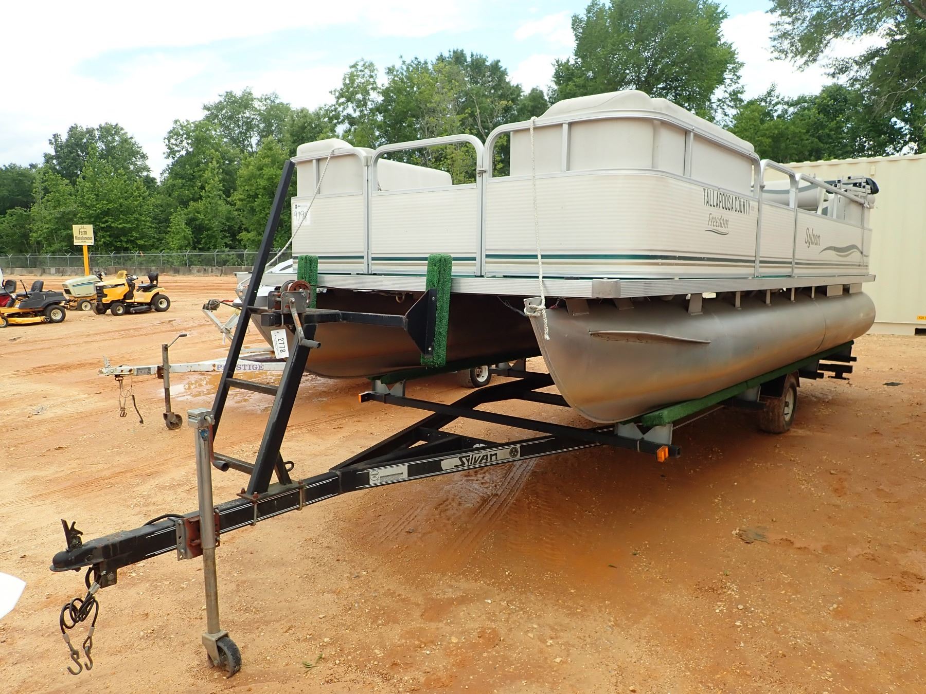 2002 SYLVAN FREEDOM PONTOON BOAT, VIN/SNSYL23523G102 20', MERCURY 50HP ENGINE, BIMINI TOP, S/A TR