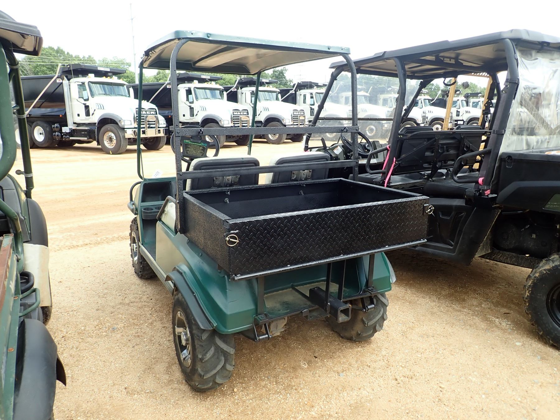Golf Cart With Dump Bed EZ-GO GOLF CART, VIN/SN:A0021891345 - ELECTRIC, CANOPY, DUMP BED - J.M