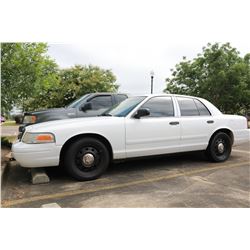 2007 FORD CROWN VICTORIA VIN/SN:2FAFP71W27X154616 - GAS ENGINE, A/T, ODOMETER READING 180,843 MILES 