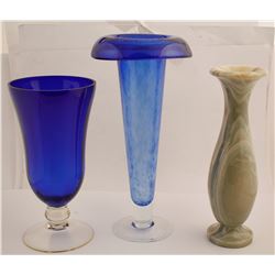 Three Beautiful Vases  (78105)