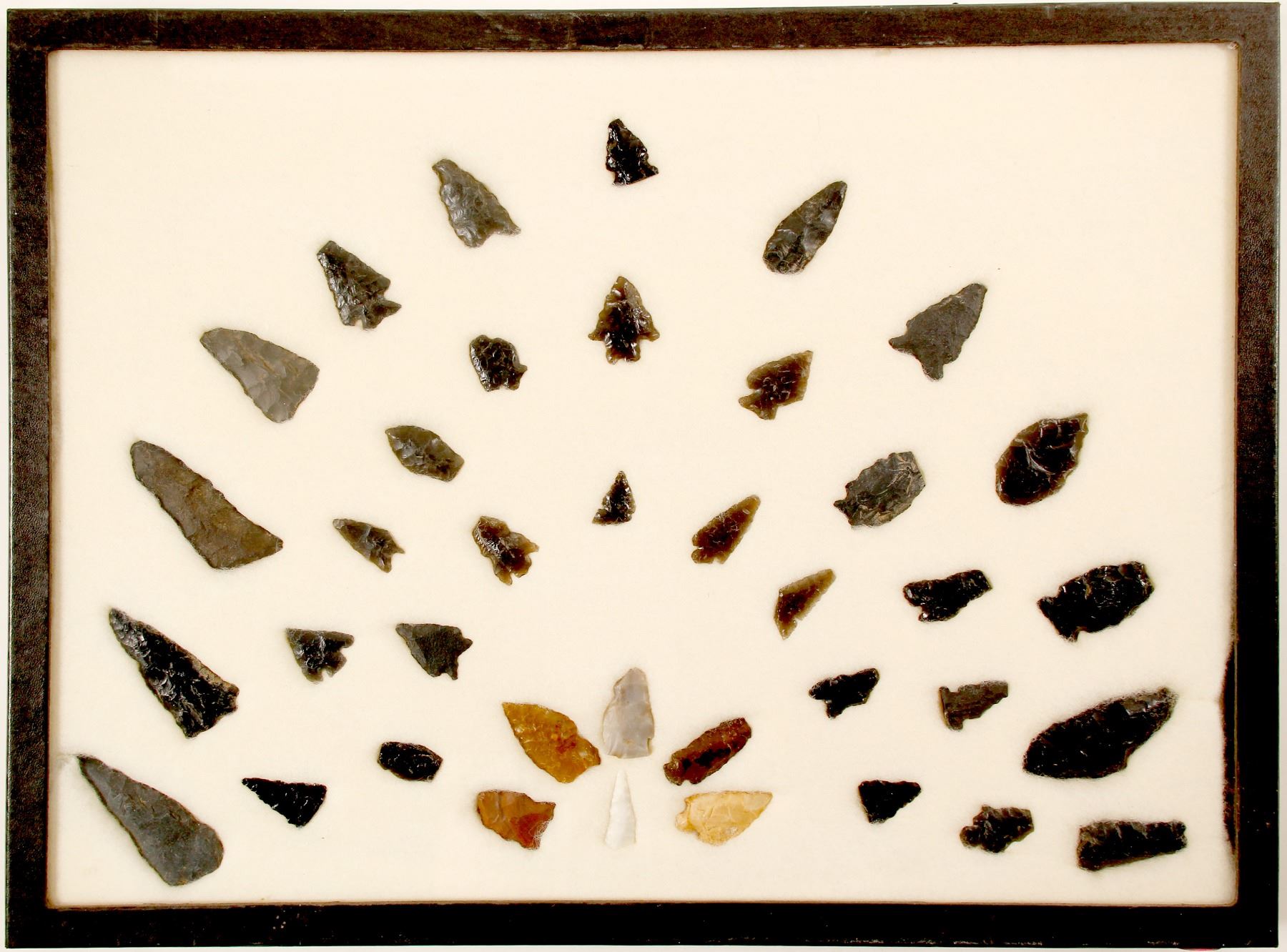 Chert & Obsidian, Carnelian Points & Scrapers (90287) - Holabird ...