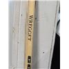 Image 7 : AUTOGRAPHED HOCKEY GOALIE STICK (KEN WREGGET, CIAU CHAMPS)