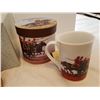 Image 2 : RCMP COLLECTIBLE LOT (2 CUPS & MUSIC BOX)