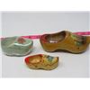 Image 6 : DUTCH PRINT (FRAMED) & 3 MINIATURE DUTCH CLOGS