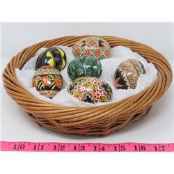 UKRAINIAN EASTER EGG (HAND PAINTED) *DRAINED*