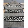 Image 6 : SIWASH SWEATER *NEVER WORN* *EXPERT HAND KNIT* (POCKETS IN FRONT; MENS LARGE)