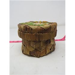 BIRCH BASKET CONTAINER (GOOD SHAPE) *WHITE FLOWER MOTIF*