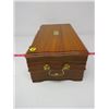 Image 5 : WOOD HUMIDOR (PIPE & TOBACCO) *BRASS HANDLES* (13" L, 5" H, 7" D)