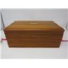 Image 6 : WOOD HUMIDOR (PIPE & TOBACCO) *BRASS HANDLES* (13" L, 5" H, 7" D)
