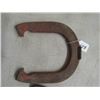 Image 4 : HAY KNIFE & HORSE SHOES (QTY 3)