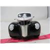 Image 10 : DIECAST CAR (1940 FORD SEDAN DELIVERY) *1:20 SCALE*