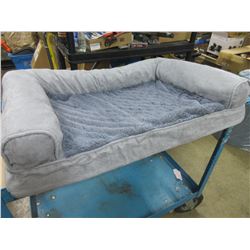 New Pet Bed for small - Med Pets 29 x 20 zippered cover for easy cleaning