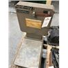 Image 1 : GENERAL 200LB SCALE