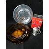 Image 1 : VINTAGE COLLECTIBLES LOT (ASHTRAYS/ TIN BANK...)