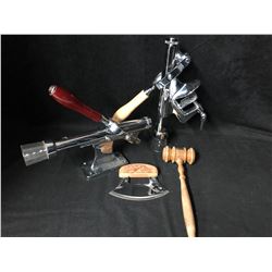 VINTAGE COLLECTIBLES LOT