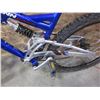 Image 2 : BLUE AND SILVER SCHWINN BIKE