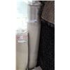 Image 1 : 6FT GREY AREA CARPET