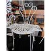 Image 2 : WHITE WROUGHT IRON DECORATIVE GARDEN CHAIR