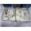 Image 2 : LOT OF SMALL SWAROVSKI ORNAMENTS AND 2 AINSLEY SWEETHEART VASES
