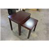 Image 2 : 2 COASTER MAHOGANY FINISH END TABLES
