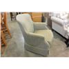 Image 2 : GREEN ROLLING ACCENT CHAIR AND OTTOMAN