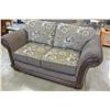 Image 2 : MODERN WOOD FRAMED LOVESEAT