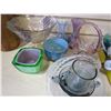 Image 2 : LOT OF ART GLASS WITH A CARNIVAL GLASS BOWL