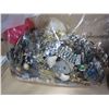 Image 2 : BAG OF JEWELERY