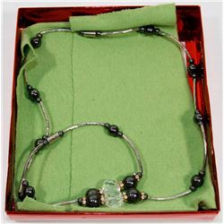 MAGNETIC NECKLACE & BRACELET SET.