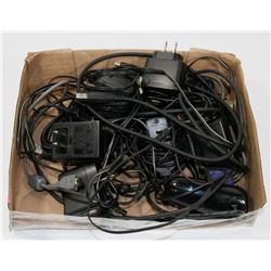 FLAT OF ADAPTERS AND CHARGERS.