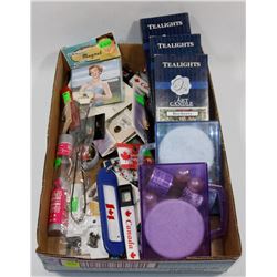 FLAT OF ASSORTED ITEMS INCLUDING PINS, EARBUDS,