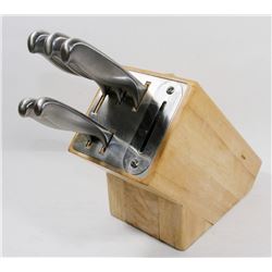 KNIFE BLOCK SET.