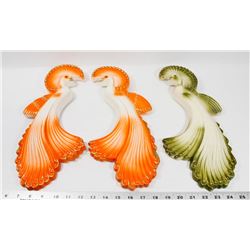 LOT OF 3 CERAMIC PEACOCK WALL HANGINGS.