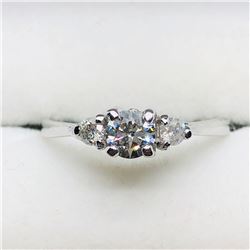 14) 14K WHITE GOLD 3 DIAMOND RING