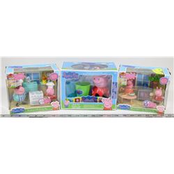 PEPPA PIG SMILES SET WITH 2 PEPPA PIG PLAY SETS.