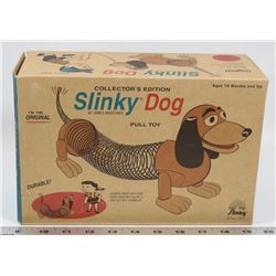VINTAGE SLINKY DOG PULL TOY WITH ORIGINAL BOX.